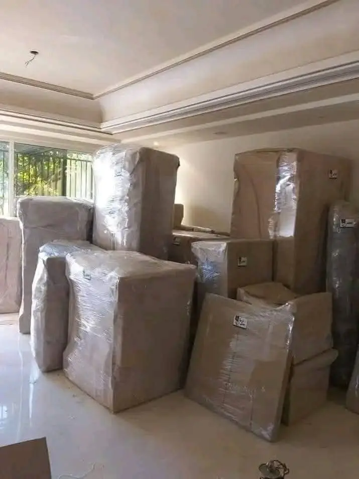 الاعتماد على سيارات مغلقة لحماية المفروشات أثناء التنقل